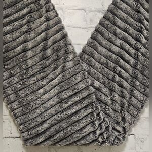 Life at Home Gray Faux Fur Ribbed Throw Blanket Plush Reversible Cozy Decor